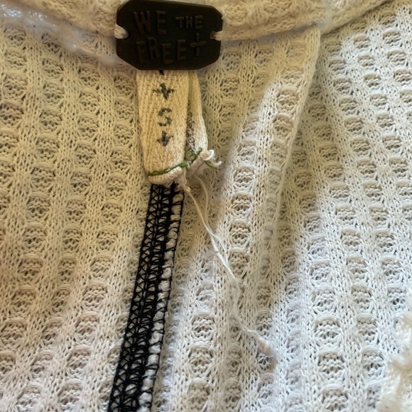 We The Free Living Leopard V-Neck Long Sleeve Thermal in Size Small - Picture 8 of 9